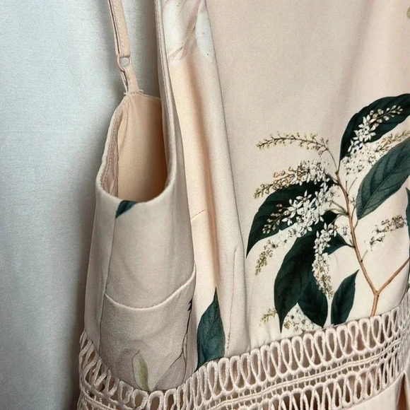 REVOLVE KEEPSAKE THE LABEL romper sz SM . Pink floral,cut out,waist crochet?,zip - Picture 11 of 16